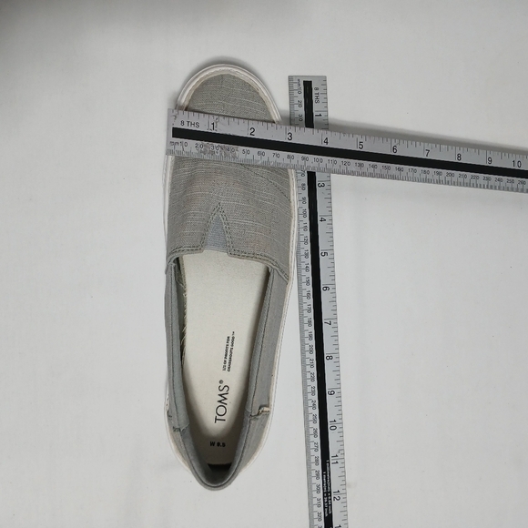 Toms Canvas Slip On Sneakers. Size Ladies 8.5 - Picture 8 of 8